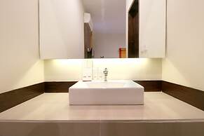 Hotel O Kuta Near Potato Head Beach Club Formerly Balitone Residence