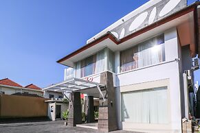 Hotel O Kuta Near Potato Head Beach Club Formerly Balitone Residence