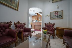 Super OYO 1173 Hotel Shofa Marwah