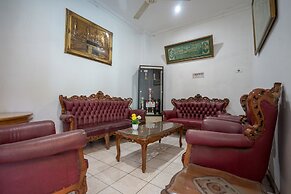 Super OYO 1173 Hotel Shofa Marwah