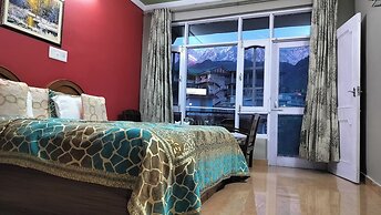 Hotel Snow Crest Inn