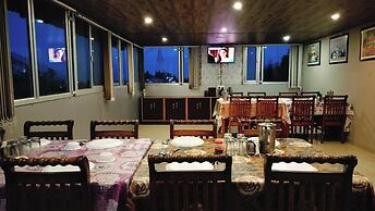 Hotel Snow Crest Inn