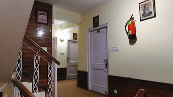 Hotel Snow Crest Inn