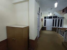 Hotel Snow Crest Inn