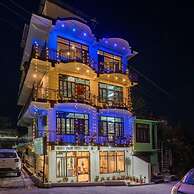 Hotel Snow Crest Inn