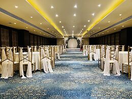 Crescent Spa And Resorts Indore