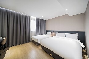 Rivertain Hotel Gyeongju