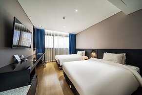 Rivertain Hotel Gyeongju