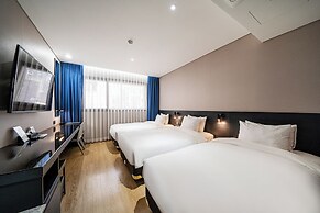 Rivertain Hotel Gyeongju