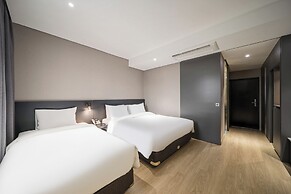 Rivertain Hotel Gyeongju