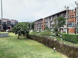 Pause Pool Villa by Replay