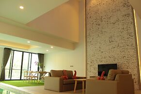 Pause Pool Villa by Replay