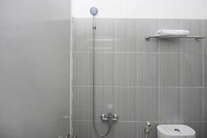 OYO 1303 Golden Inn 2