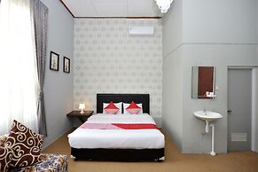 OYO 1303 Golden Inn 2