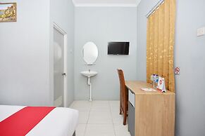 OYO 1303 Golden Inn 2