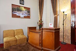 OYO 1303 Golden Inn 2