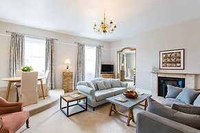Luxury Apartments - Queen Circus