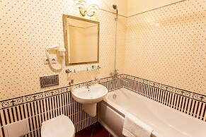 Alex Residence Hotel