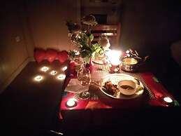 Crystal LakeView Homestay