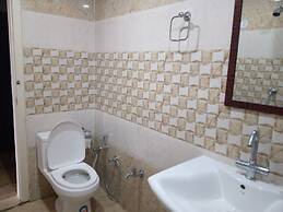 Crystal LakeView Homestay