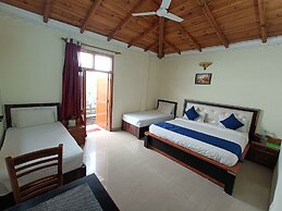 Crystal LakeView Homestay