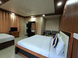 Crystal LakeView Homestay