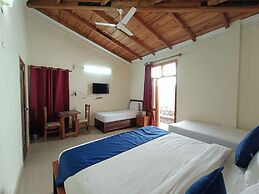 Crystal LakeView Homestay