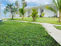 Guitar Bay Arugambay