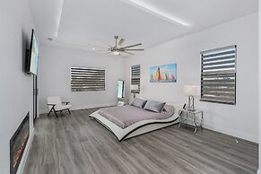 Villa Cosmopolitan by Vacationhit