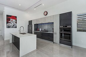 Villa Cosmopolitan by Vacationhit