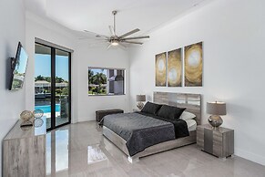 Villa Cosmopolitan by Vacationhit