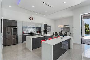 Villa Cosmopolitan by Vacationhit