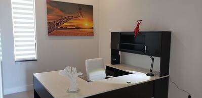 Villa Cosmopolitan by Vacationhit