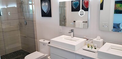 Villa Cosmopolitan by Vacationhit