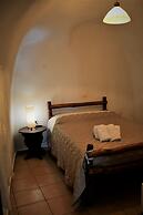 My Catsle Cave est 1899
