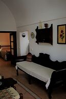 My Catsle Cave est 1899