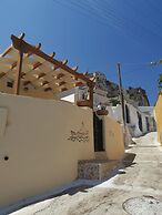 My Catsle Cave est 1899