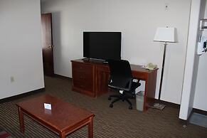 Foxwood Inn & Suites