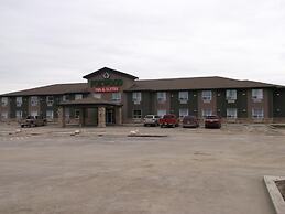 Foxwood Inn & Suites