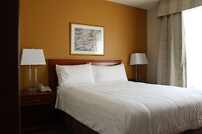 Foxwood Inn & Suites