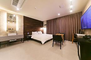 Le Idea Hotel