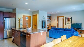 Kookaburra Lodge #303 By Bear Country