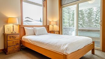 Kookaburra Lodge #303 By Bear Country