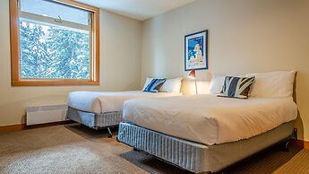 Kookaburra Lodge #303 By Bear Country