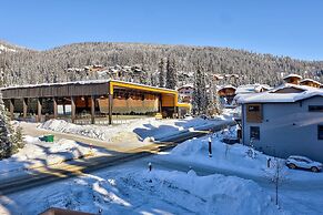 Kookaburra Lodge #302 By Bear Country