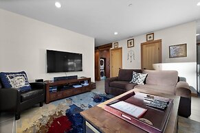 Kookaburra Lodge #302 By Bear Country