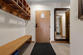 Kookaburra Lodge #302 By Bear Country