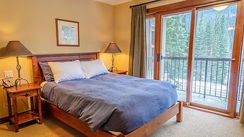 Woodhaven #32 By Bear Country