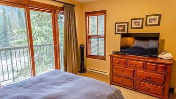 Woodhaven #32 By Bear Country