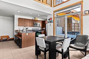 Kookaburra Lodge #401 By Bear Country